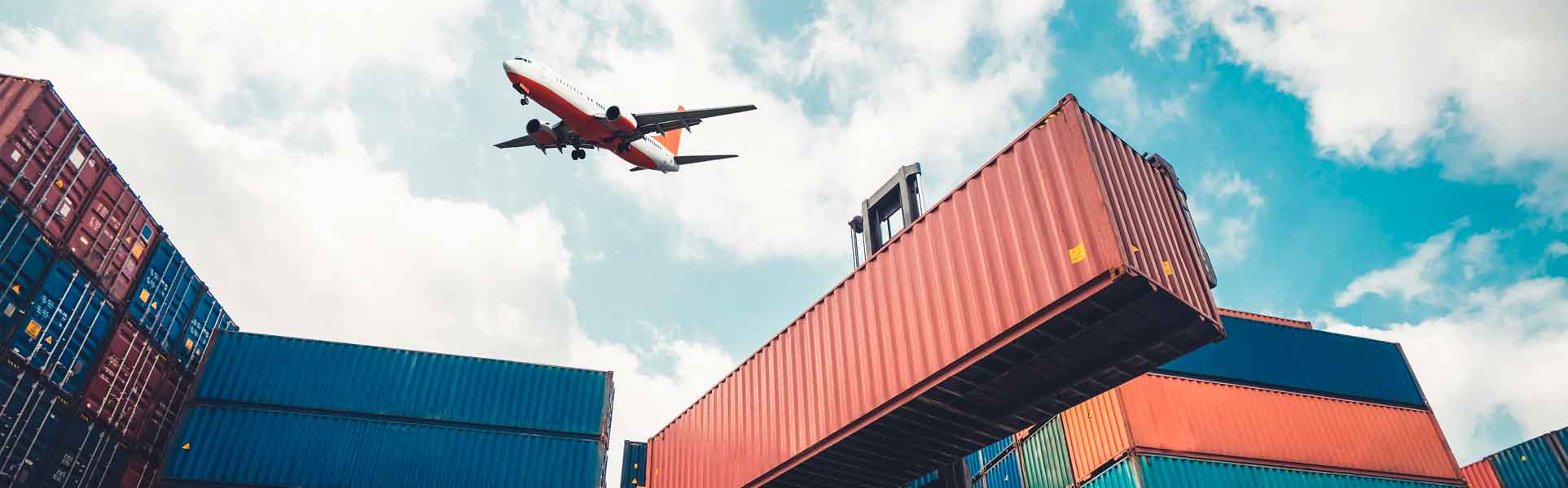Air Freight vs. Ocean Freight: The Advantages You Need to Know https://www.igtfreight.com Air Freight vs Ocean Freight: Speed, Cost & Tracking image